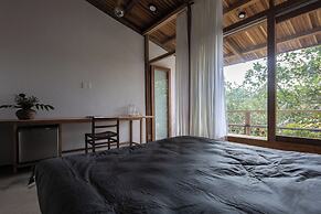 Hachi Homestay & Spa