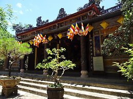 Hachi Homestay & Spa