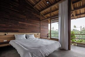 Hachi Homestay & Spa