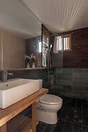 Hachi Homestay & Spa