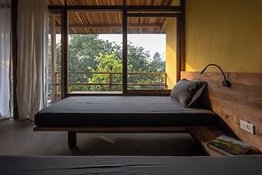 Hachi Homestay & Spa