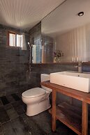 Hachi Homestay & Spa