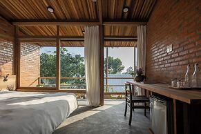 Hachi Homestay & Spa