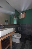 Hachi Homestay & Spa