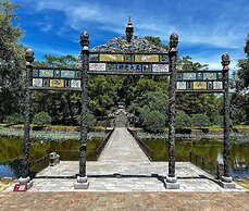 Hachi Homestay & Spa