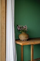 Hachi Homestay & Spa