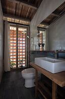 Hachi Homestay & Spa