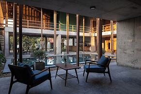 Hachi Homestay & Spa