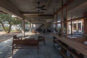 Hachi Homestay & Spa