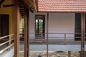 Hachi Homestay & Spa