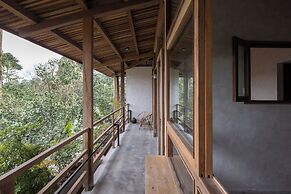 Hachi Homestay & Spa