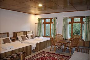 Karma Lodge