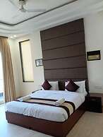 Hotel Florence and Banquets By Elite Sol