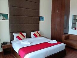 Hotel Florence and Banquets By Elite Sol