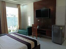 Hotel Florence and Banquets By Elite Sol