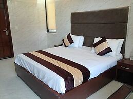 Hotel Florence and Banquets By Elite Sol