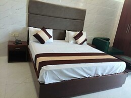 Hotel Florence and Banquets By Elite Sol