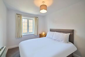 Host Stay Hunton Court