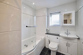 Host Stay Hunton Court