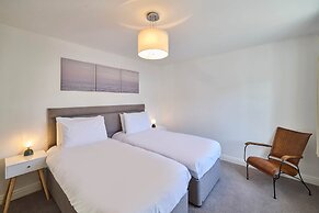 Host Stay Hunton Court