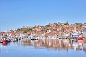 Host Stay Hunton Court