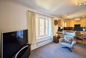 Host Stay Hunton Court