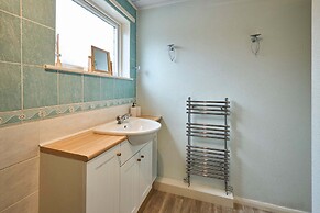 Host Stay Trinity Way