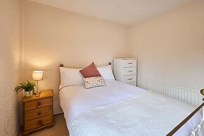 Host Stay Trinity Way