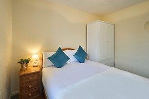 Host Stay Trinity Way