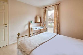 Host Stay Trinity Way