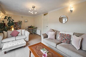 Host Stay Trinity Way