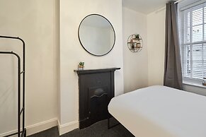 Host Stay Queen Street Apartment