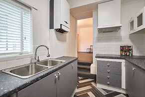 Host Stay Queen Street Apartment