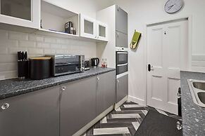 Host Stay Queen Street Apartment