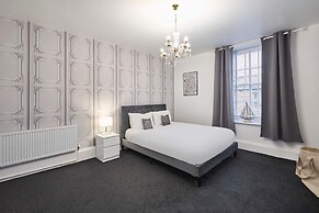 Host Stay Queen Street Apartment