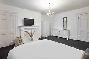 Host Stay Queen Street Apartment