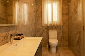 Magnifica Gozitan Villa Pool And Jacuzzi