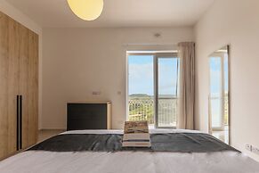 Magnifica Gozitan Villa Pool And Jacuzzi