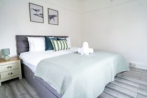 Stunning 3 Bed Home in Sandbanks