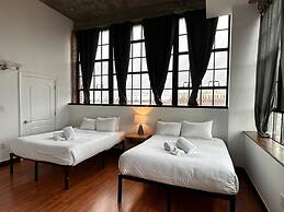 Sosuite 2BR Apt w W D Gym On-site Restaurant