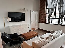 Sosuite 2BR Apt w W D Gym On-site Restaurant
