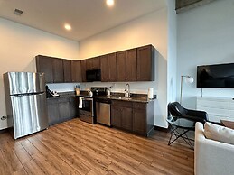 Sosuite 2BR Apt w W D Gym On-site Restaurant