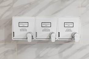 Sosuite 2BR Apt w W D Gym On-site Restaurant