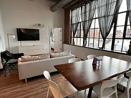 Sosuite 2BR Apt w W D Gym On-site Restaurant