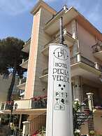 Hotel Perla Verde