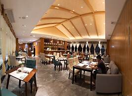 LOTUS BLU HOTEL NAGA