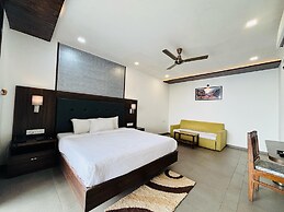 MOUNTAIN BREEZE RESORT