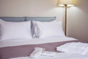 Oliver Suites by Ulysses Apartments