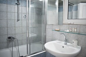 Oliver Suites by Ulysses Apartments