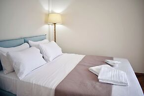 Oliver Suites by Ulysses Apartments